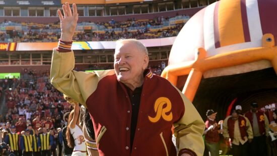 NFL news: Sonny Jurgensen, Hall of Fame quarterback, dead at 91