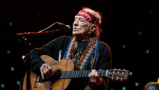 Willie Nelson, St. Vincent to Perform
