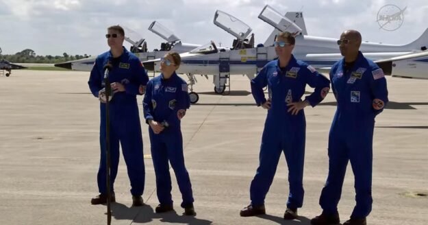 Artemis II astronauts arrive in Florida to prepare for launch to the moon