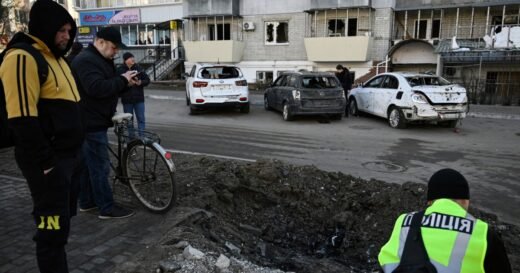 Russian strike on the Kyiv region kills 4 and wounds at least 15, with peace talks stalled