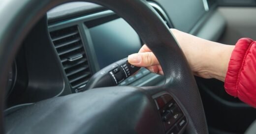 ‘Obvious’ mistake drivers make when turning right that creates traffic