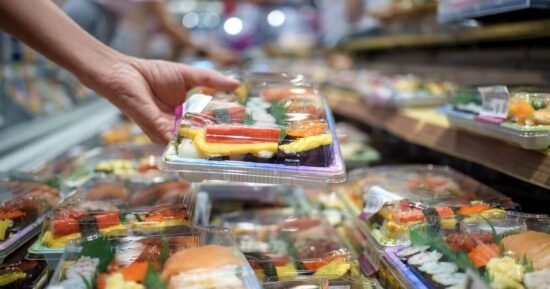 ‘Don’t throw away plastic containers’ as they have ‘beautiful’ use