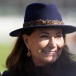 Carole Middleton borrows Princess Kate’s hat for Cheltenham outing | Royal | News