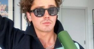 The extreme “cooling hacks” Brits use to keep fresh on their commute