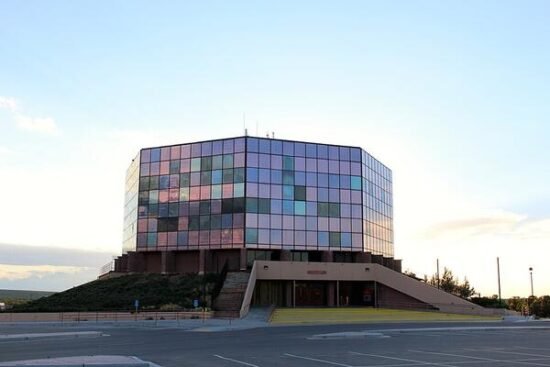 Provost Says Diné College Dismissed Her “For Being White”