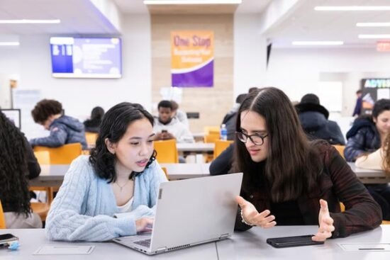 Students Embrace AI but Fear False Accusations