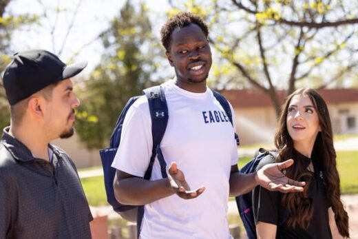 Report Urges California to Improve College Access