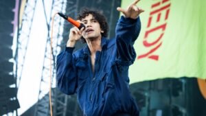 Dominic Fike Surges on Spotify and Billboard Charts With ‘Babydoll’