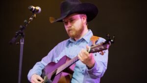 Colter Wall Taking ‘Indefinite Hiatus From Live Music,’ Cancels Shows