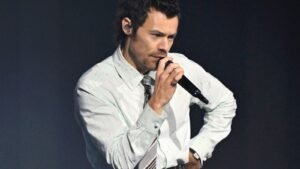 Harry Styles’ Everybody Wants to Rule the World Tears for Fears Cover