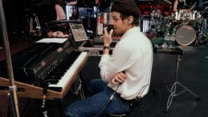 Harry Styles Preps Show in ‘One Night in Manchester’ Netflix Trailer