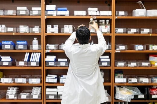 Graduate School Pays Off for Pharmacists, Not Psychologists