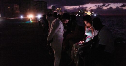 Cuba begins to restore electricity after nationwide power grid collapse