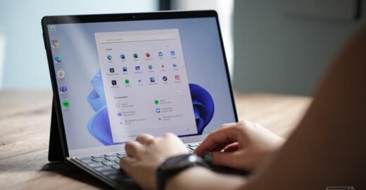 Windows 11 is finally getting a movable taskbar