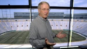 Bob Harlan, former Green Bay Packers president and CEO, dead at 89