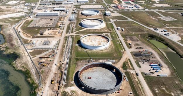 International Energy Agency to release 400 million barrels of oil in move to lower energy prices