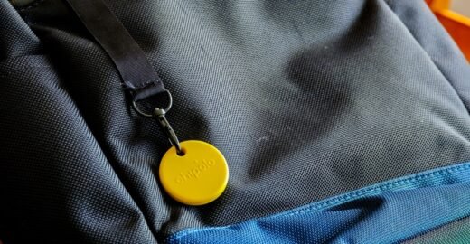 Android’s Find Hub adds iPhone-like luggage tracking links