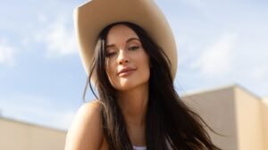 Kacey Musgraves Previews New Album ‘Middle of Nowhere’ With ‘Dry Spell’