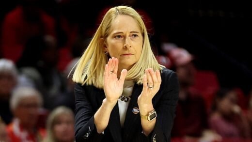 Maryland’s Brenda Freese, Oluchi Okananwa have viral moment during game