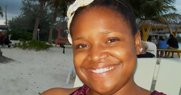 Sneak peek: Jocelyn Peters and the Notebook (Game delay: Saturday 10:27 p.m. ET/9:27c)