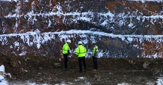 The American rare earths company seeking to topple China's dominance | 60 Minutes