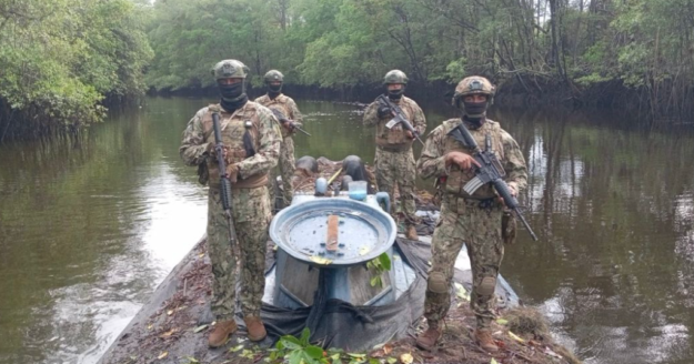 Ecuador sinks “narco sub” as nation joins forces with U.S. to target organized crime
