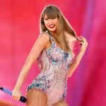Taylor Swift Pushes Vinyl Sales Past $1 Billion After Over 40 Years
