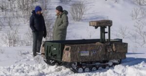 Drone arms race transforms war in Ukraine, with U.S. now learning lessons | 60 Minutes