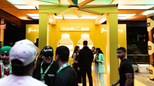 Garnier Partners Rolling Stone Micellar Cleansing Water Vitamin C