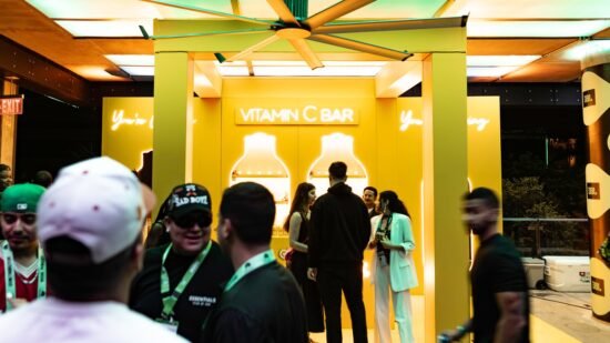 Garnier Partners Rolling Stone Micellar Cleansing Water Vitamin C