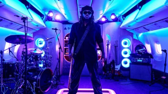 Leon Thomas on Pharrell, Next Album, ‘Overhead Originals’ Performance