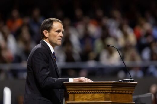 Ousted UVA President Picked as Graduation Weekend Speaker