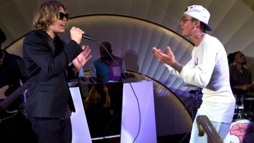 Justin Bieber Brings Out the Kid Laroi for ‘Stay’ at Coachella 2026