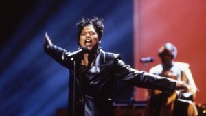 Queen Latifah to Host the 52nd American Music Awards