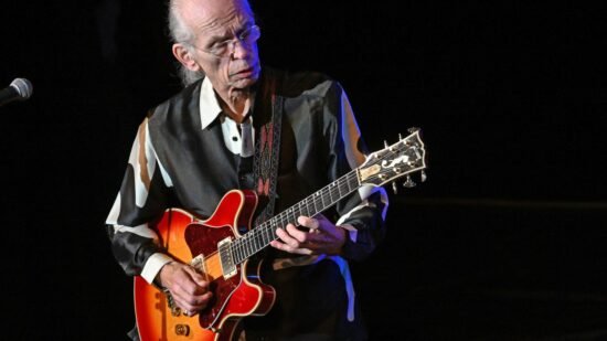 Yes Postpone European Tour so Steve Howe Can Have ‘Essential Surgery’