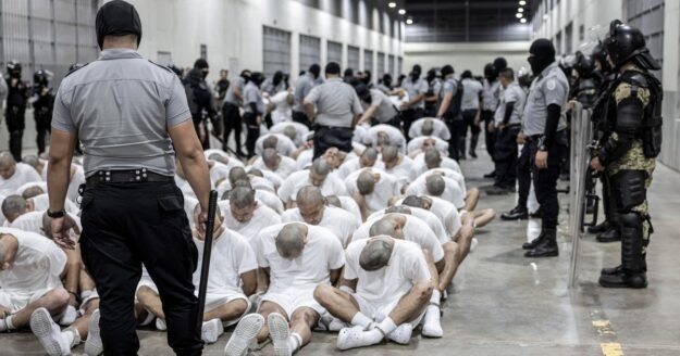 Appeals court shuts down criminal contempt probe over deportation flights of Venezuelan migrants