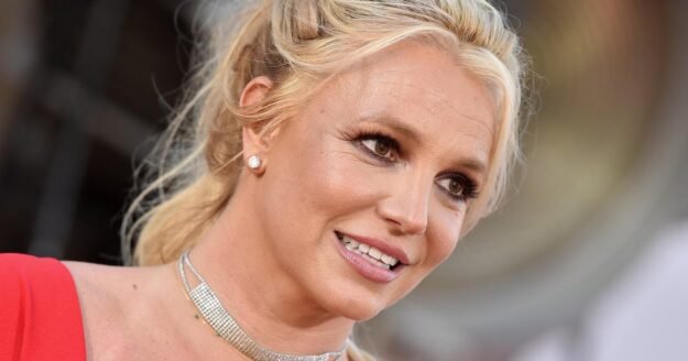 Britney Spears voluntarily checks into rehab after California DUI arrest in March