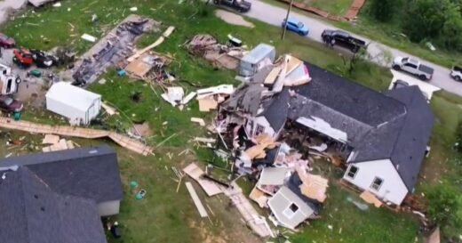Deadly tornadoes pummel North Texas