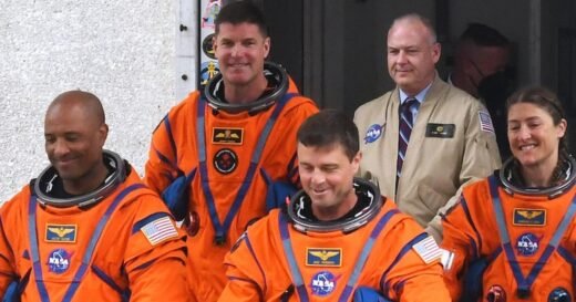 Here's who's on the Artemis II crew headed toward the moon