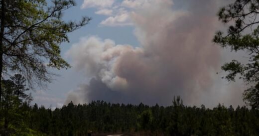 4/23: CBS Evening News – CBS News