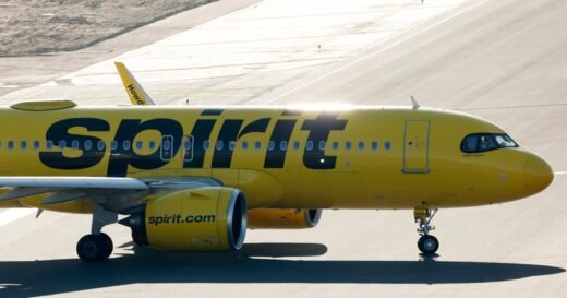 Talks to bail out Spirit Airlines stall as company teeters toward collapse