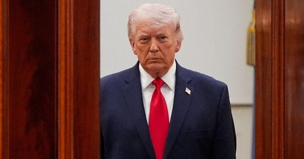 Trump warns Iran of looming deadline to reopen Strait of Hormuz: “Time is running out”