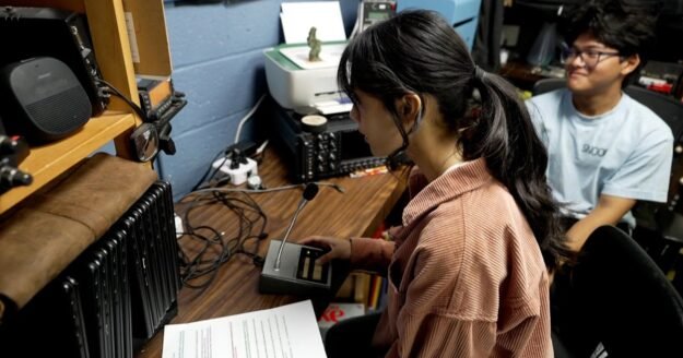 Gen Z teens learning how to use ham radio at New York high school