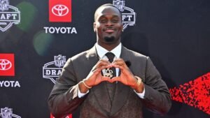 Cardinals pick Jeremiyah Love vows not to spend any of his NFL game checks