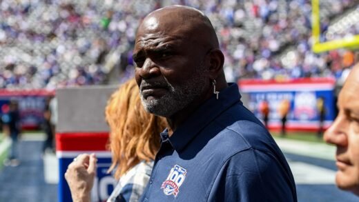 Lawrence Taylor hospitalized for stomach issue, attorney says non-life-threatening