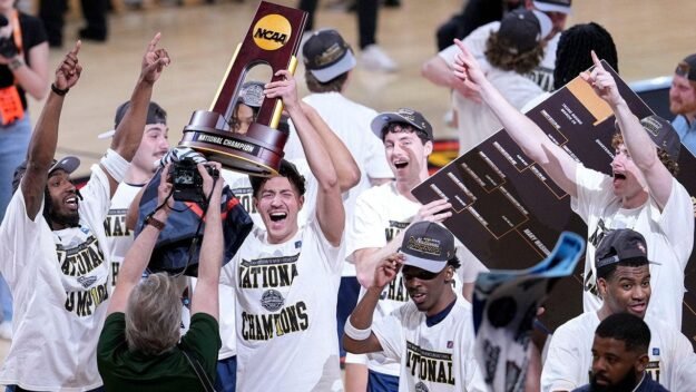 Mary Washington wins Division III title on last-second putback over Emory