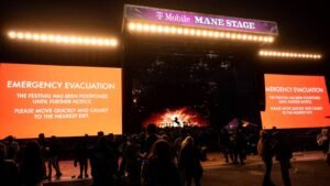 Stagecoach Evacuates Due to Winds, Scraps Sets by Journey, Riley Green