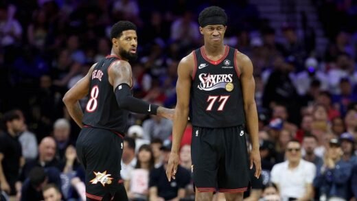 Woman hit courtside in head by stray Paolo Banchero pass during 76ers game