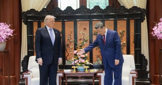 Xi welcomes Trump to Zhongnanhai for summit closing remarks