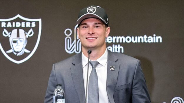Fernando Mendoza may not make NFL debut until December, Schefter says